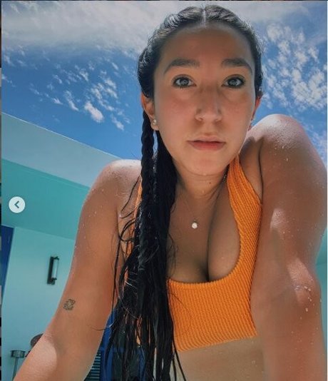 La irais model nice pic