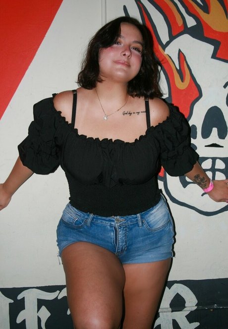 Marissa Grace star adult pic