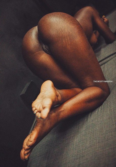 The Booty Warden model hot photo