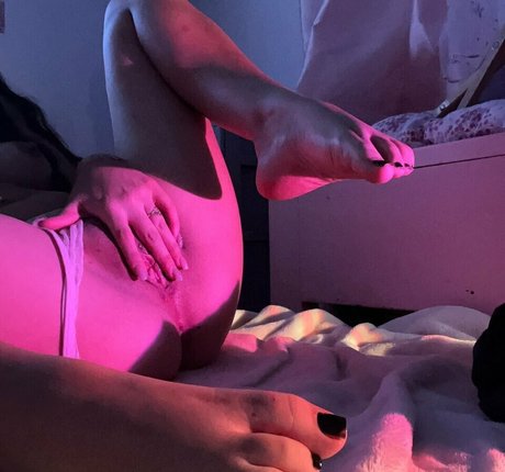 amritnicole_ nude model pics