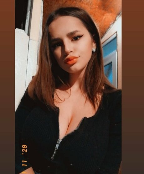 Denisa R Maria beautiful model galleries