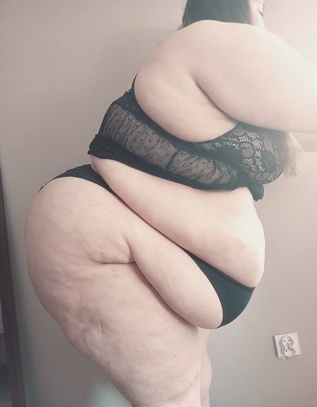 Fluffymaya98 porn star gallery