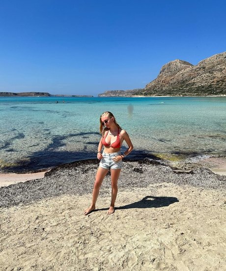 blonde vivi pornstar pictures