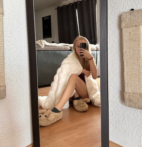 blonde vivi sexy pornstar image