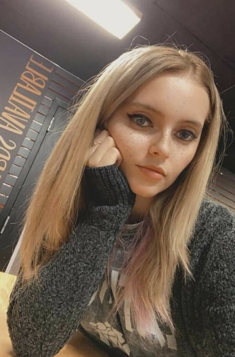 Jinxitsharley model exclusive image