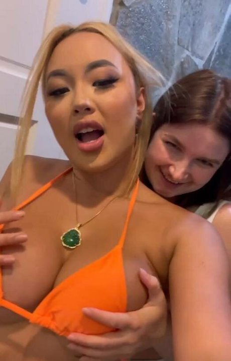 kazumisworld star naked gallery