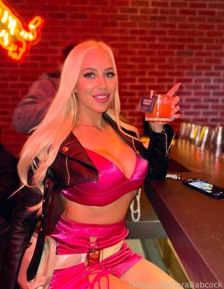 TaraBabcock nudes actress pics