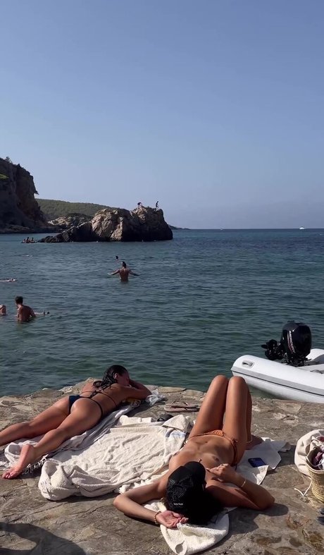 Sarah Kohan exclusive model pics