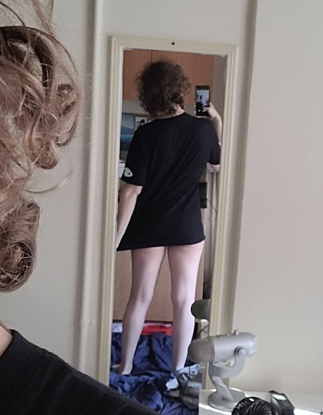 NicoKnut porn actress photo