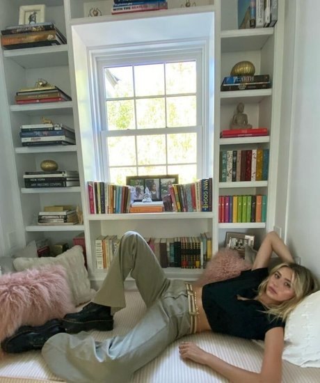 Scarlet Rose Stallone star hot photo