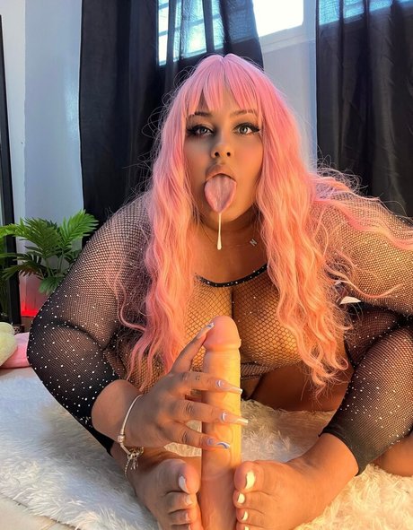 niviannyp perfect actress photo