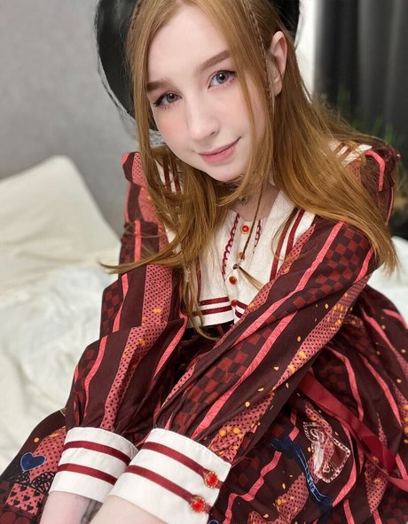 momorian porn model pic