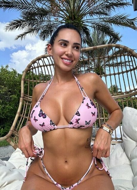 amberquinnofficial model naked pics