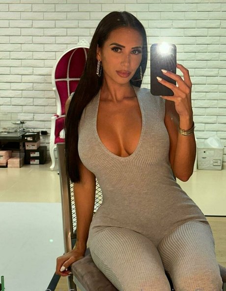 amberquinnofficial pornstar top galleries