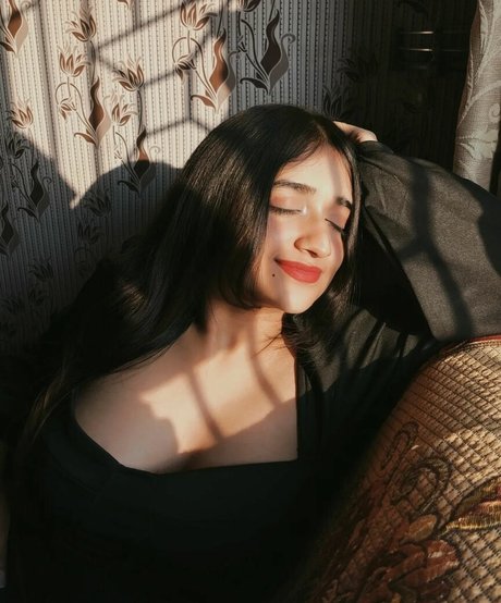 Ruchika Tandon model pornographic pics