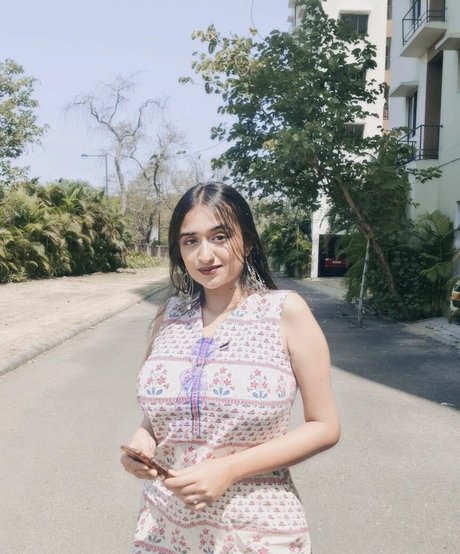 Ruchika Tandon pornstar pretty images