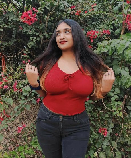 Ruchika Tandon model nude pics