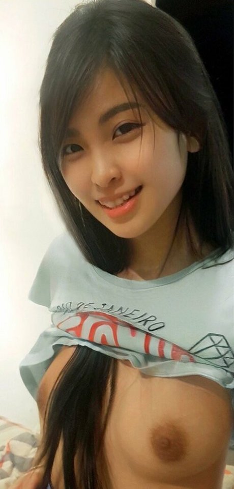 Aveline Liu model pornographic galleries