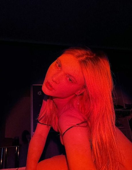 roxannken adult model pictures