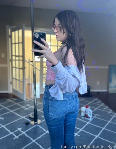 RandomJocelyn perfect model img