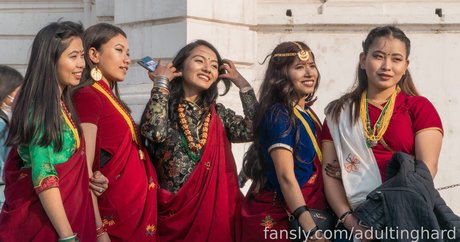 adultinghard free actress pictures