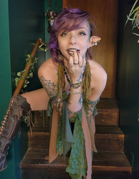 Mavissky pretty pornstar pictures