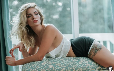 Teeth Sg erotic model photos