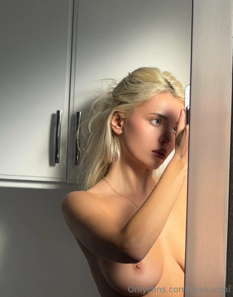 Khristina Belous star adult pictures