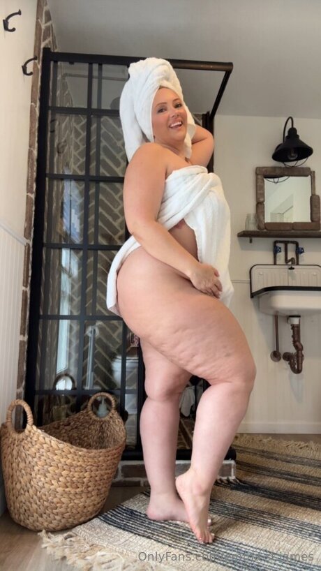 Emma St James pretty actress pictures