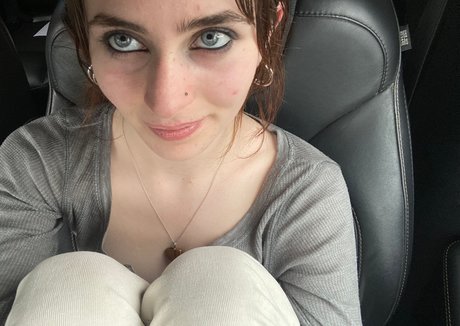 avieb4by high quality actress photos