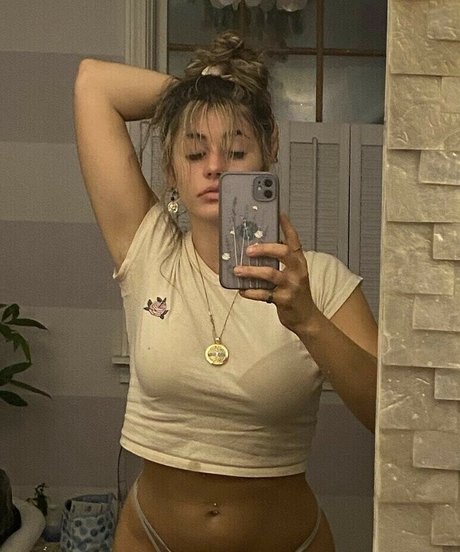 daretobelilith model naked pics