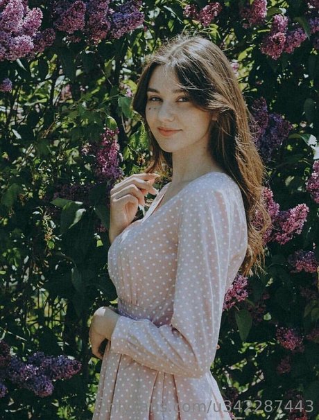 jessy shine art model image