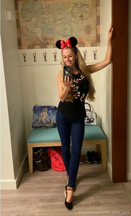 the anita dark star sexy photos