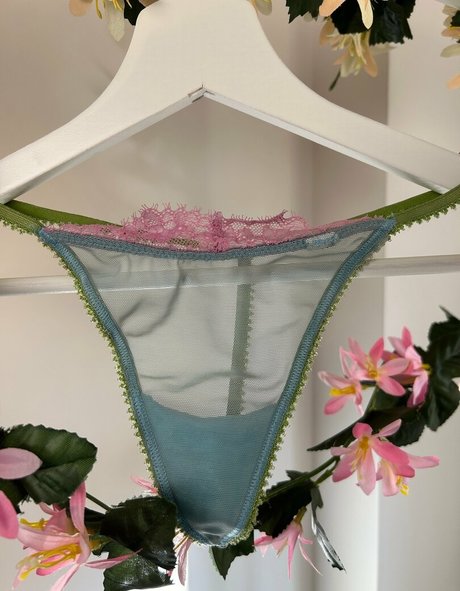 petitenikky exclusive star photos