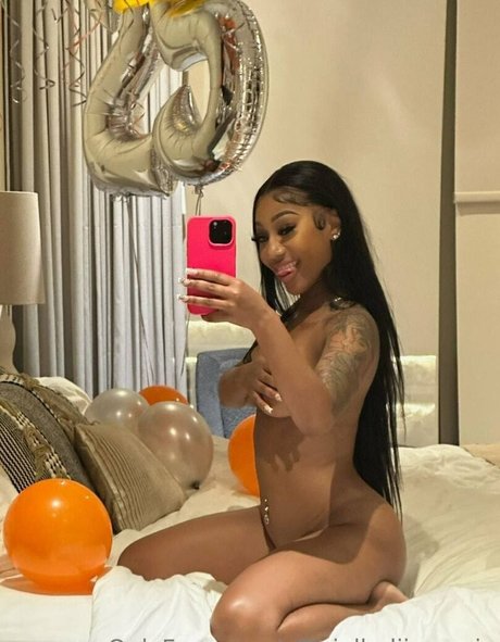 OfficialLadiiScorpio high quality model images