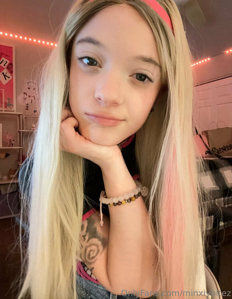 minxiybitez hot star photos