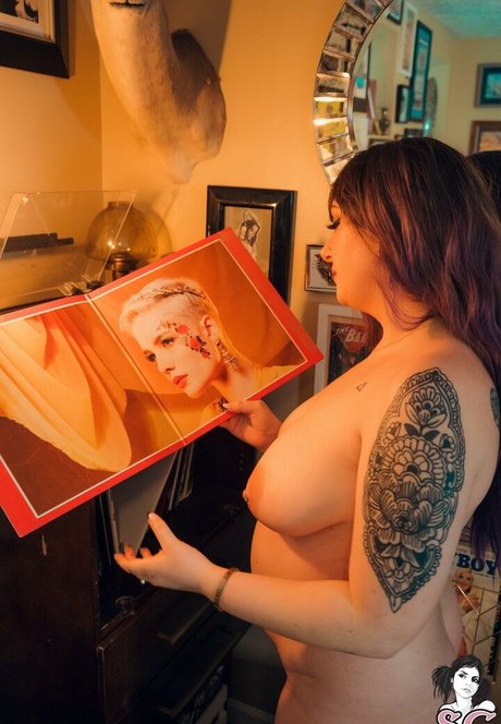 Mimi Flowers__MimiFlowersss exclusive model image