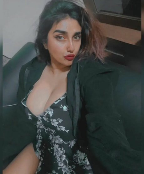 Nayoni Dutta nude star galleries