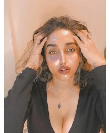 Nayoni Dutta perfect pornstar picture