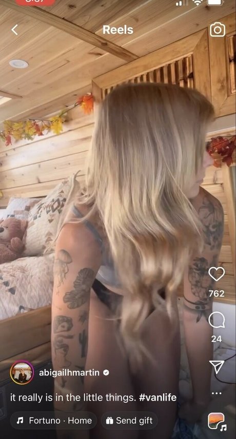 Abigail Martin xxx model photos