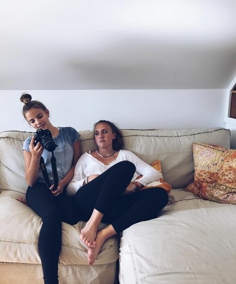 Lola Dubrul best star pictures