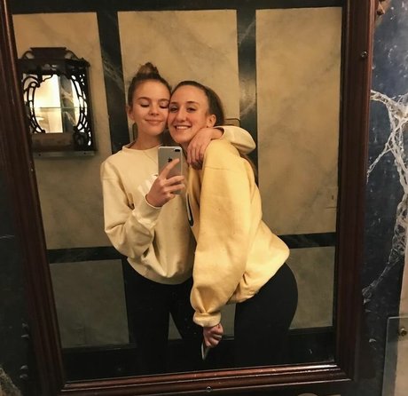 Lola Dubrul best model picture