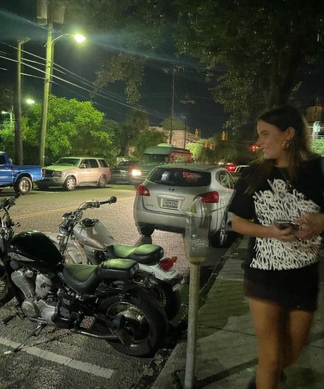 Lola Dubrul beautiful star photos