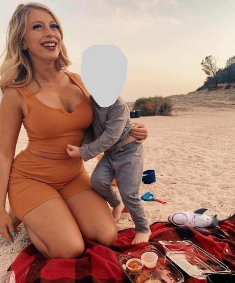 Jessica H star erotic image