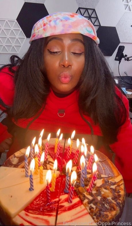 TheOppaiPrincess exclusive star pictures