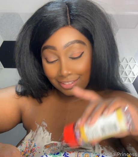 TheOppaiPrincess naked model archive