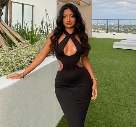 itsparvathik pretty star galleries