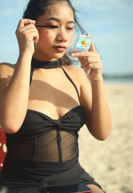 VikaJayIRL sexy model image