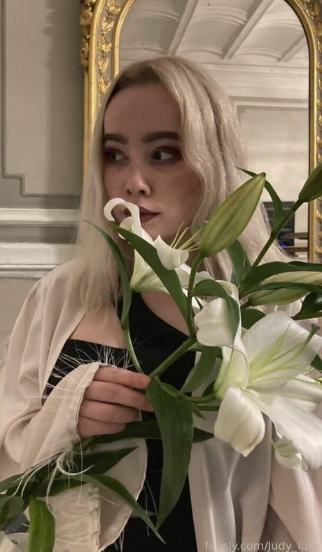 deni__dragons__ pornstar free photo