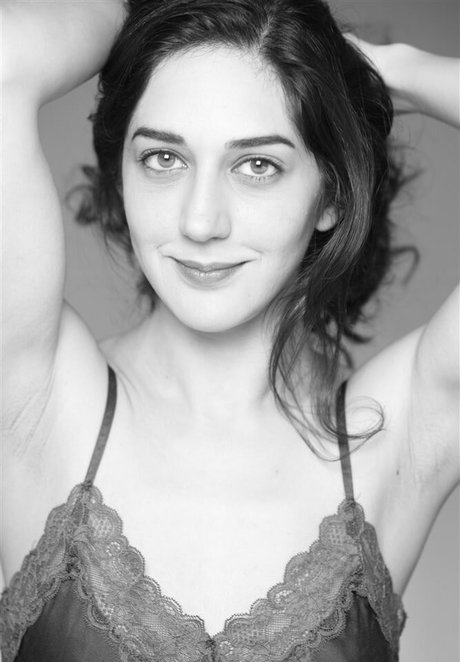 Zahra Amir Ebrahimi model erotic img